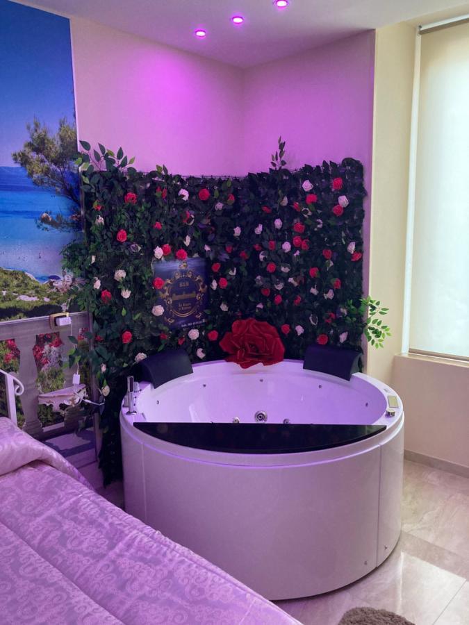 B&B La Reggia Di Rihanna Spa Caserta Buitenkant foto