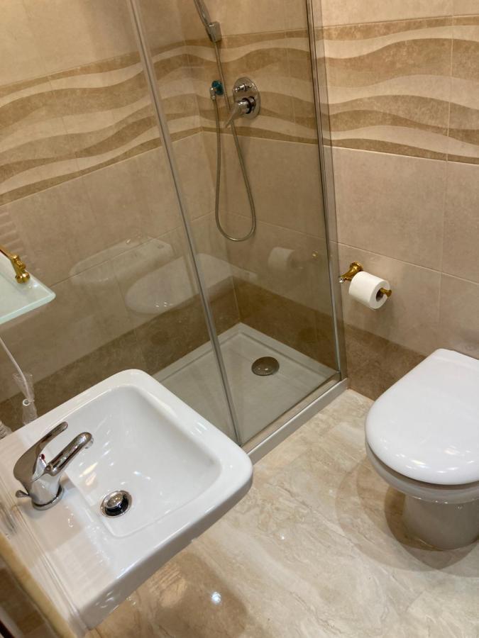 B&B La Reggia Di Rihanna Spa Caserta Buitenkant foto