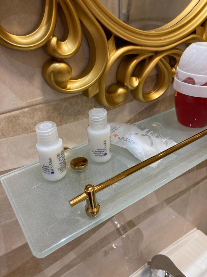 B&B La Reggia Di Rihanna Spa Caserta Buitenkant foto
