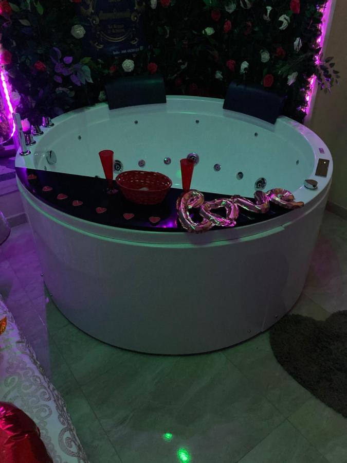 B&B La Reggia Di Rihanna Spa Caserta Buitenkant foto